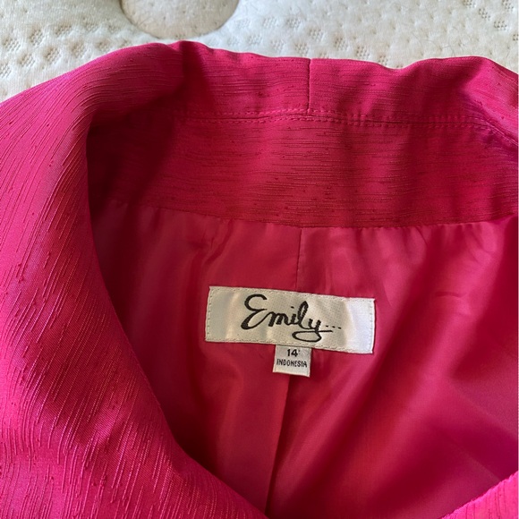 Business suit - Picture 4 of 6